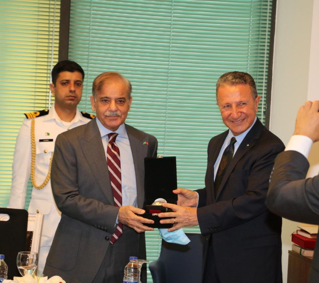 PM seeks Turkish investment in Pakistan