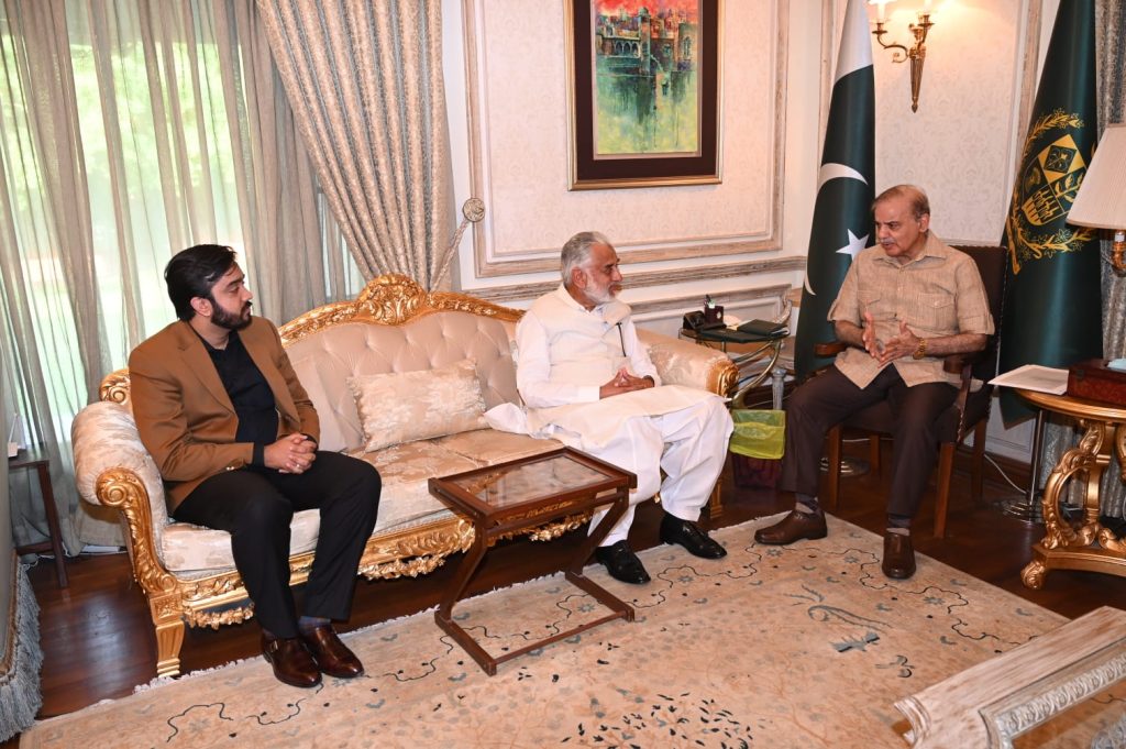 PM, leaders discuss political situation
