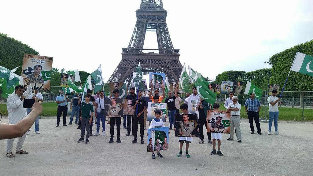 Diaspora in France holds Pakistan solidarity rally