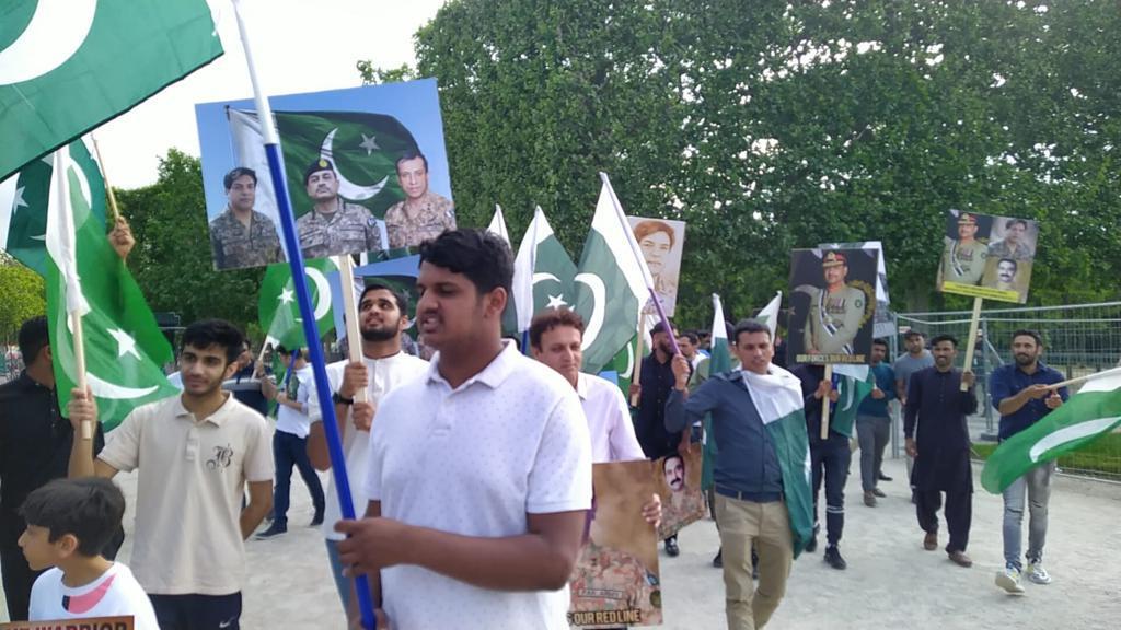 Diaspora in France holds Pakistan solidarity rally
