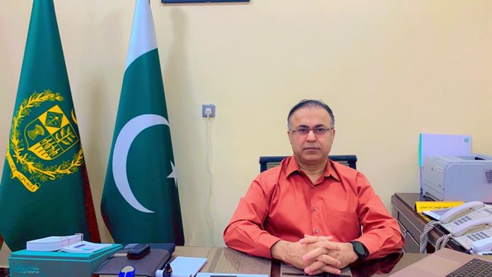 Director General Hajj Abdul Wahab Soomro on Sunday emphasised the importance of obtaining authorized sacrificial coupons from approved sources such as the Islamic Development Bank (IDB) and Saudi Post, while urging Pakistani pilgrims to avoid obtaining them from unauthorized channels. In an interview with APP, he highlighted that acquiring these authorized coupons ensures their legitimacy and compliance with Saudi regulations for the sacrificial ritual.