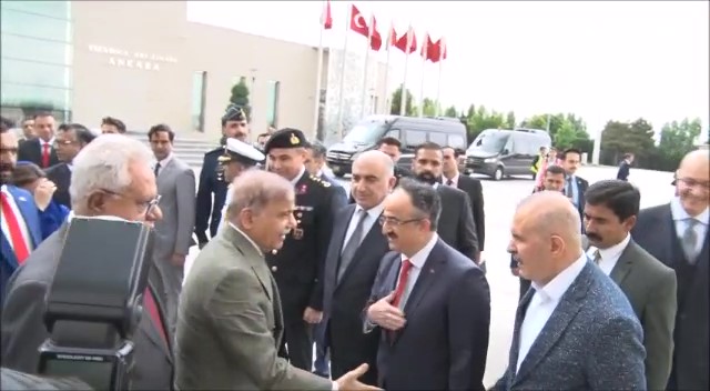 PM concludes his two-day official visit to Turkiye, leaves for Pakistan