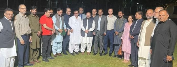 Information Secretary vows to resolve media workers' issues on priority