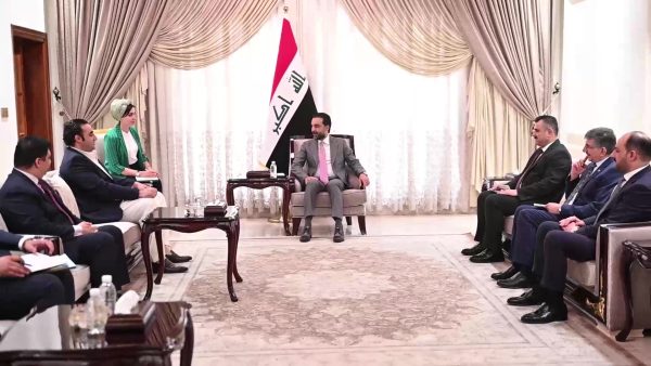 FM, Iraqi Parliament Speaker discuss bilateral ties