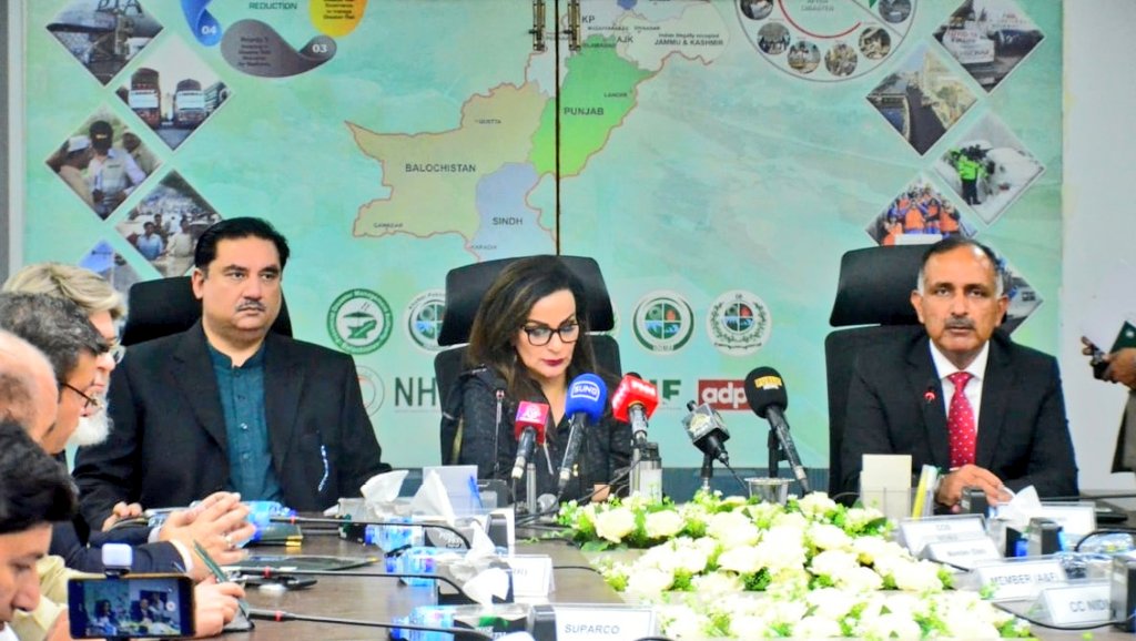 BIiparjoy: Cyclone halts small aircraft flights, ban on commercial flights to be decided today