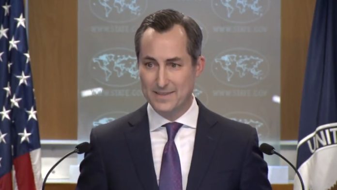 Countries free to decide about discounted oil imports from Russia: US