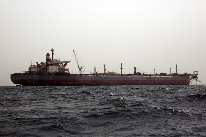 UN-Decaying oil tanker