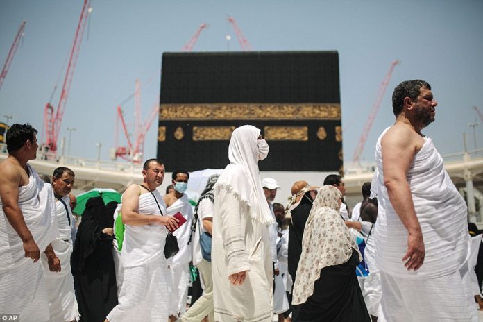 Mixed emotions as Hajj pilgrims depart Makkah, leaving behind cherished memories