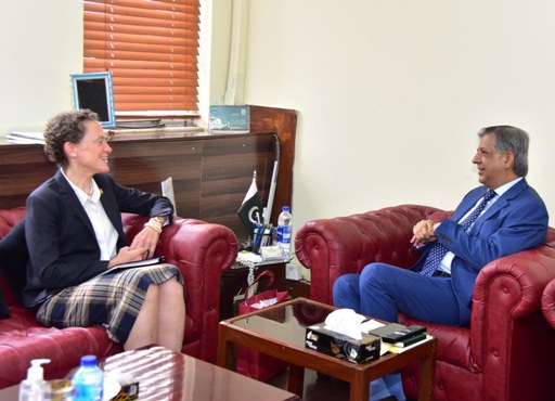 Canadian High Commissioner calls on Law Minister