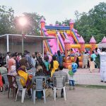 A large number of families arrives at Race Course Park to spend their holiday