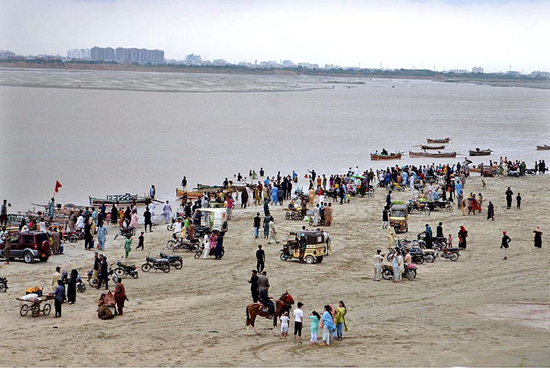 People enjoying boats ride at Almanzar Picnic Point at Indus River