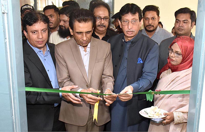 Former Minister and Convener MQM Pakistan Khalid Maqbool Siddiqui along with Federal Minister for IT &Telecom Syed Amin-ul-Haq inaugurating Free Digital IT Lab at Rashid Minhas Govt. Boys & Girls School Nazimabad at Rizvia Chowrangi