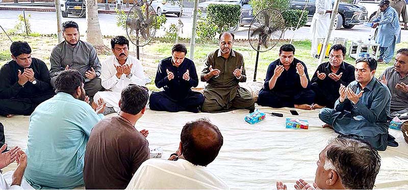 Mayor Karachi Barrister Murtaza Wahab condolences with Deputy Mayor Salman Abdullah Murad on the sad demise of his grandfather Haji Murad Ali.