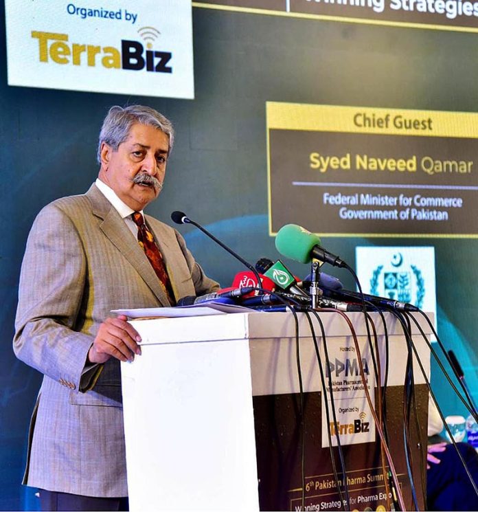 Federal Minister for Commerce, Syed Naveed Qamar addressing the delegates the 6th Pakistan Pharma Summit and Awards (PESA) 2023