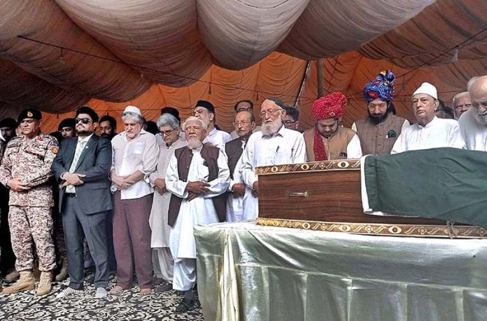Governor of Sindh Kamran Khan Tessori, DG Pakistan Rangers (Sindh) Major General Azhar Waqas and other notables attend namaz-e-janaza of Nawab of Junagarh State, Nawab Muhammad Jahangir Khanji at Fatima Jinnah House Road