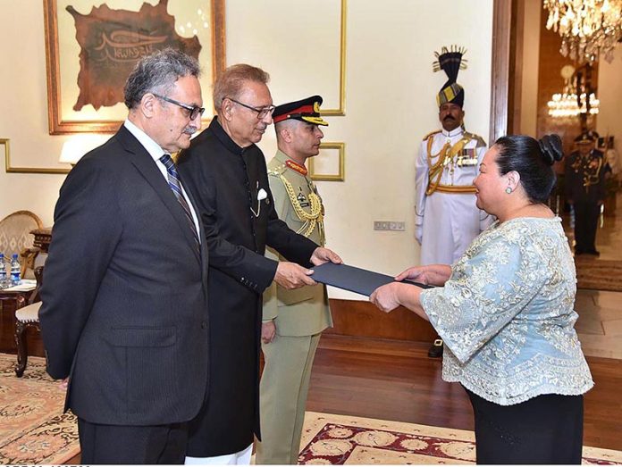 The Ambassador-designate of the Republic of the Philippines to Pakistan Ms Maria Agnes M. Cervantes presenting her diplomatic credentials to President Dr. Arif Alvi at Aiwan-e-Sadr