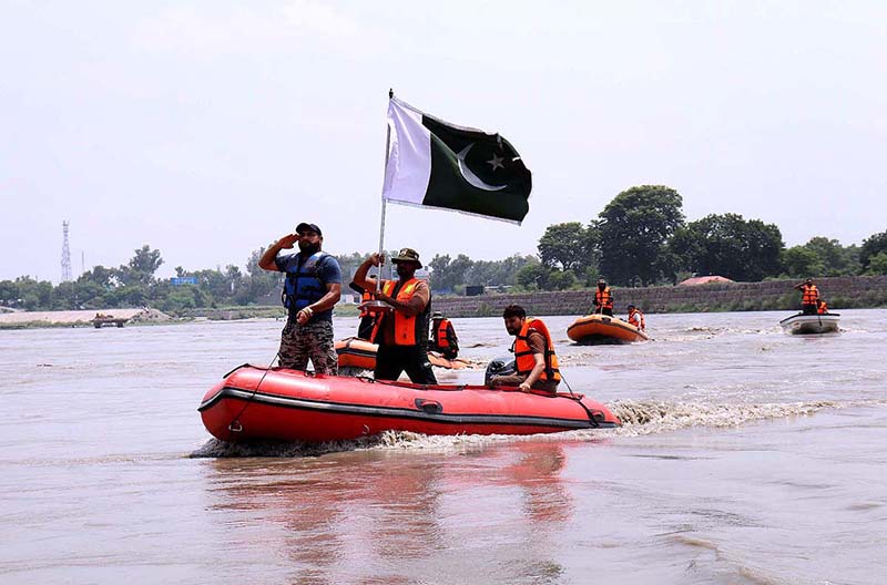 Rescue 1122 divers’ showing flag march during mock exercise at Kabul River