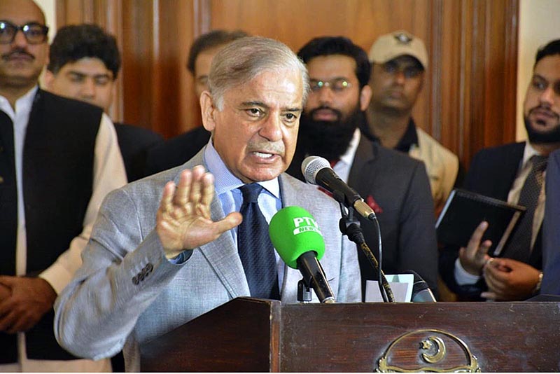 Prime Minister Muhammad Shehbaz Sharif addressing during the signing ceremony of the Agreement between Pakistan LNG Limited (PLL) and SOCAR of Azerbaijan