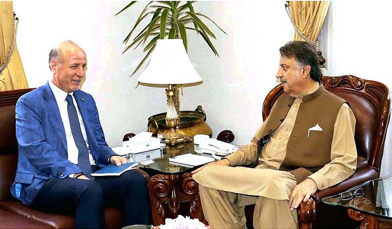 Country Representative of UNFPA, Dr. Luay Shabaneh called on Governor Balochistan Malik Abdul Kakar