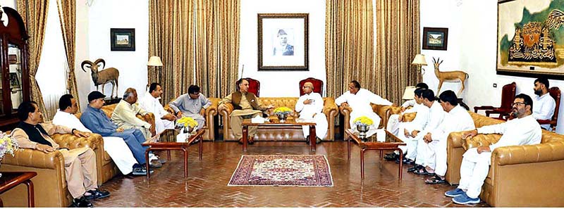 Hindu Panchayat in the leadership of Sunil Kumar Bajaj meets with Governor Balochistan Abdul Wali Kakar