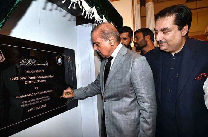 Prime Minister Muhammad Shehbaz Sharif signing the inaugural plaque of recently inaugurated Punjab Power Plant District Jhang