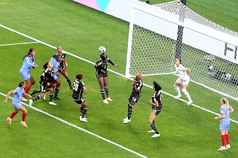 Players of France and Jamaica women football teams struggling to get hold on the ball during the FIFA Women's World Cup Australia & New Zealand 2023 at Sydney Football Stadium