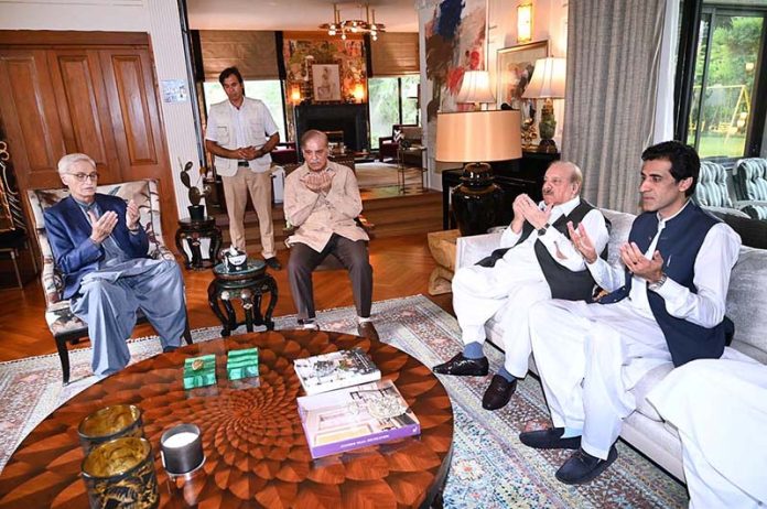 Prime Minister Muhammad Shehbaz Sharif visits the residence of Leader of Istehkam e Pakistan Party Jahangir Khan Tareen and offered condolences on the sad demise of his brother