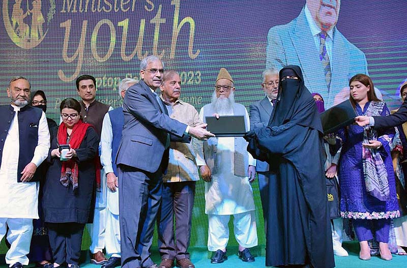 Prime Minister Muhammad Shehbaz Sharif distributes laptops among the high achievers of public sector universities under the PM’s Youth Laptop Scheme