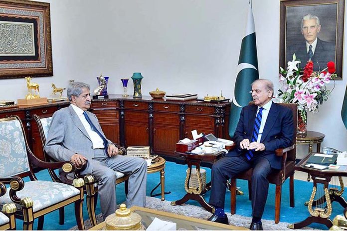 Federal Minister for Commerce, Syed Naveed Qamar calls on Prime Minister Muhammad Shehbaz Sharif