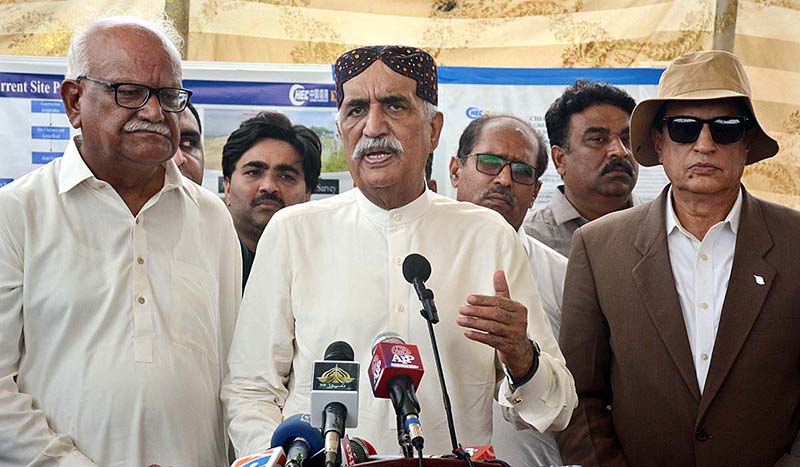 Federal Minister for Water Resources Syed Khursheed Ahmed Shah visiting Greater Karachi Water Supply Scheme K-IV project take-off site at Keenjhar Lak