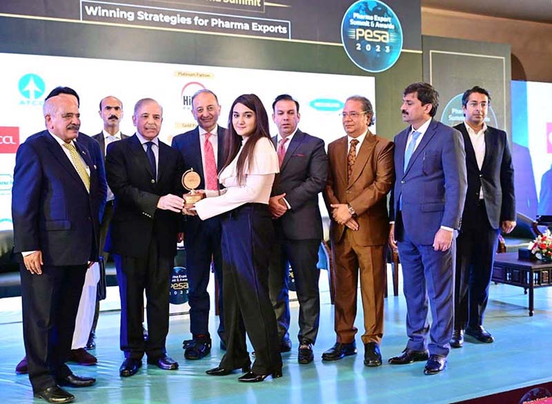 Prime Minister Muhammad Shehbaz Sharif distributes awards among the highest exporters of Pharmaceutical Industry in Pakistan
