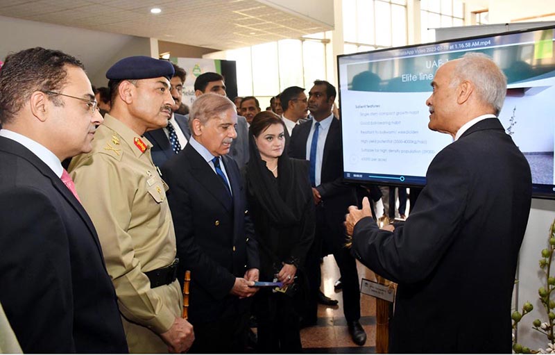 Prime Minister Muhammad Shehbaz Sharif along with COAS General Syed Asim Munir, Federal Minister for Information and broadcasting, Marriyum Aurangzeb and Advisor to PM Ahad Khan Cheema receiving a briefing during their visit of exhibition at Green Pakistan Initiative inaugural ceremony