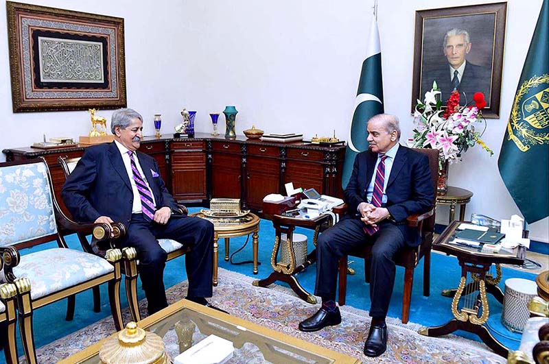 Federal Minister for Commerce Syed Naveed Qamar calls on Prime Minister Muhammad Shehbaz Sharif
