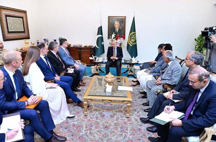 Foreign Minister of Ukraine Dmytro Kuleba calls on Prime Minister Muhammad Shehbaz Sharif