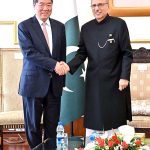 President Dr Arif Alvi welcoming the Special Representative of the Chinese President and the Vice-Premier of the State Council of China, Mr He Lifeng, at Aiwan-e-Sadr