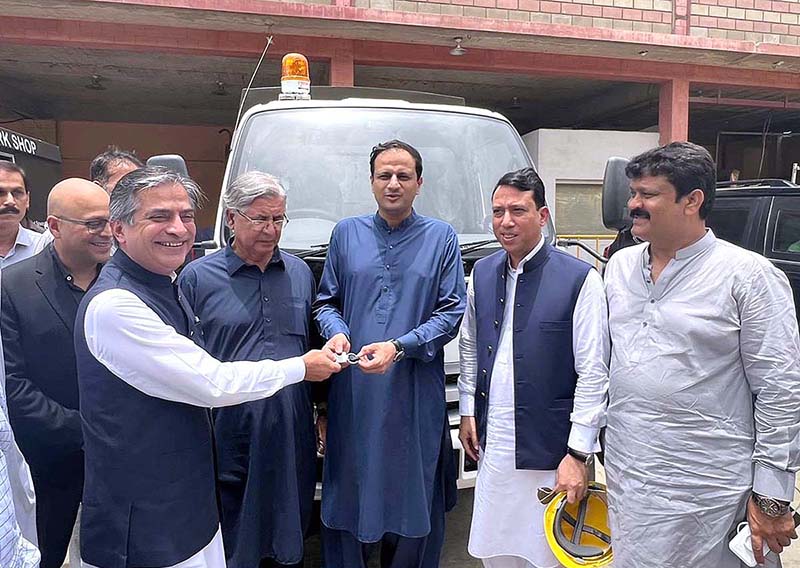 Mayor Karachi Murtaza Wahab inspects the machineries and vehicles during his visit to Mairaj Limited factory