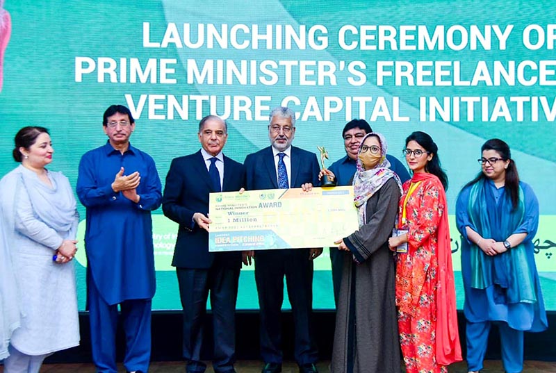 Prime Minister Muhammad Shehbaz Sharif presenting cash prize of Rs.1 million each to recipients of 'National Innovation Awards' during Launching Ceremony of PM's Freelancers & Venture Capital Initiative