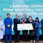 Prime Minister Muhammad Shehbaz Sharif presenting cash prize of Rs.1 million each to recipients of 'National Innovation Awards' during Launching Ceremony of PM's Freelancers & Venture Capital Initiative