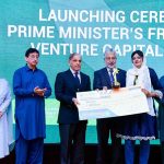 Prime Minister Muhammad Shehbaz Sharif presenting cash prize of Rs.1 million each to recipients of 'National Innovation Awards' during Launching Ceremony of PM's Freelancers & Venture Capital Initiative