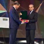 Prime Minister Muhammad Shehbaz Sharif presenting a memento of Rs. 100 coin to Chinese President Special Representative and Vice Premier Mr. He Lifeng at a ceremony to commemorate the 10th anniversary of CPEC