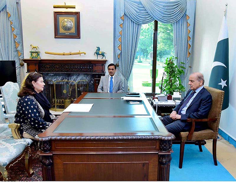 MNA Mrs. Zahra Wadood Fatemi calls on the Prime Minister Muhammad Shehbaz Sharif