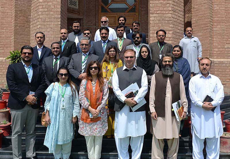 Group photo of the participants of 37th Mid -Career Management Course of NIM Islamabad with Special Secretary (P&D) KP Government
