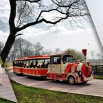 Around 40,000 thousand people thronged 'Lake View' park during weekend