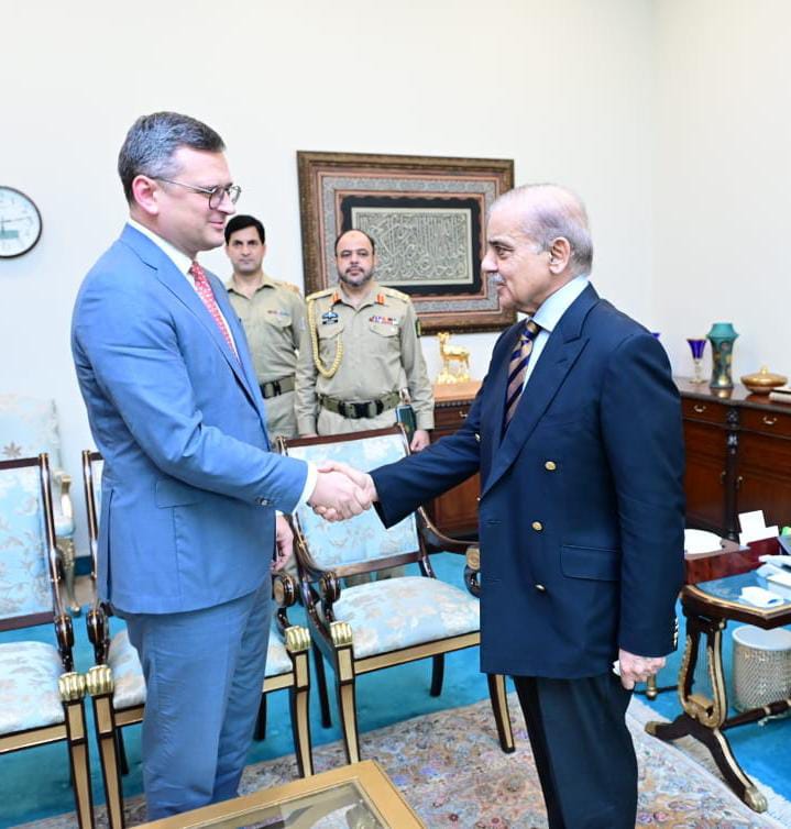 PM calls for negotiated, diplomatic settlement of Ukraine conflict