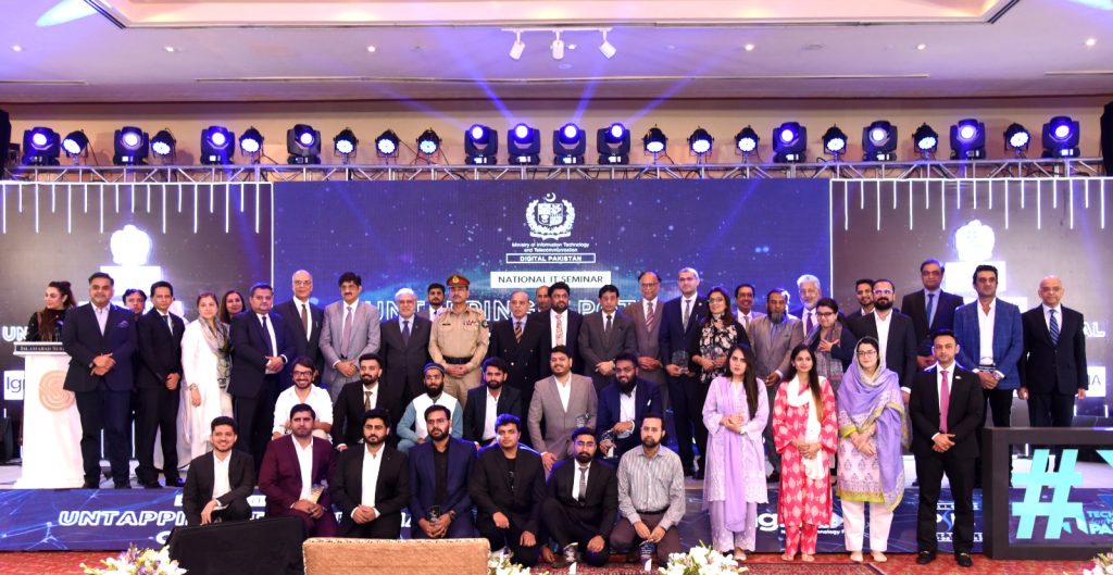 PM vows to boost IT exports to $25b; assures all-out facilitation