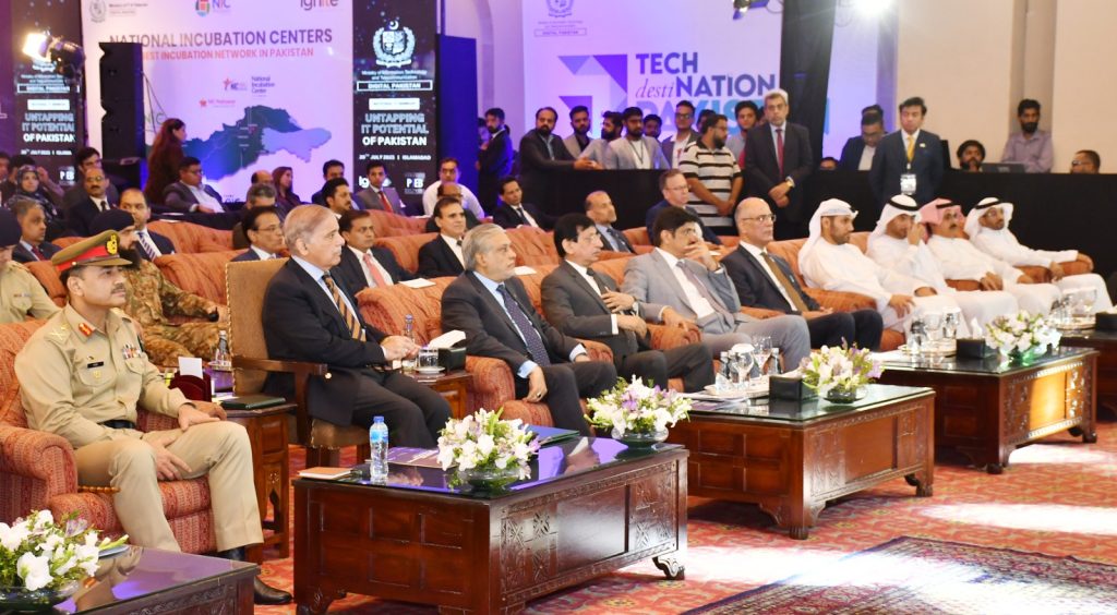 PM vows to boost IT exports to $25b; assures all-out facilitation