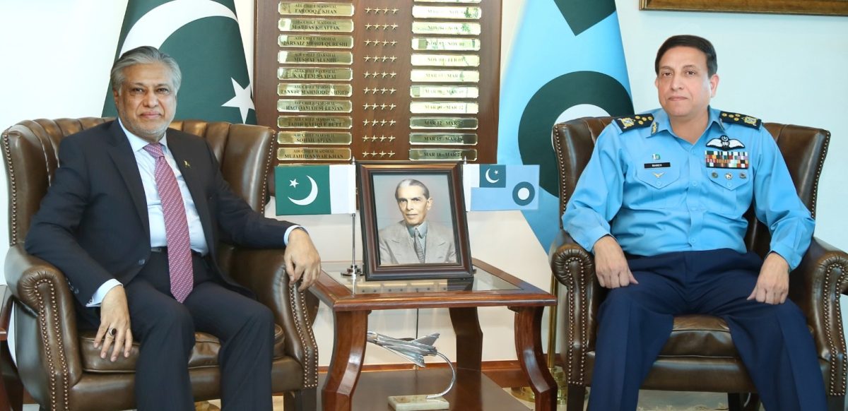 Finance Minister calls on Air Chief