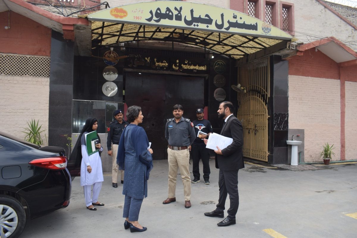 FOSPAH conducts assessment to investigate treatment with women prisoners in Kot Lakhpat Jail