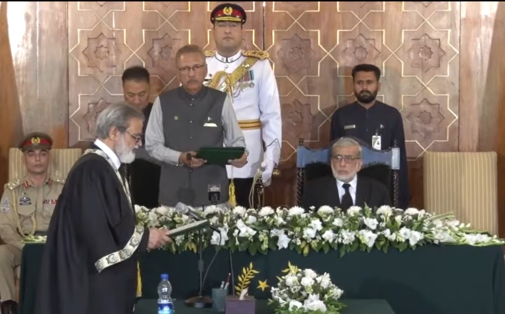 President administers oath to Dr Syed Anwar as Alim Judge of Federal Shariat Court