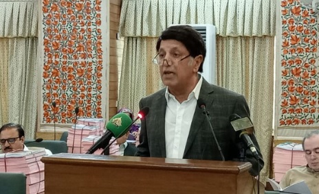 AJK minister announces up to 35 % raise in govt employees' salaries